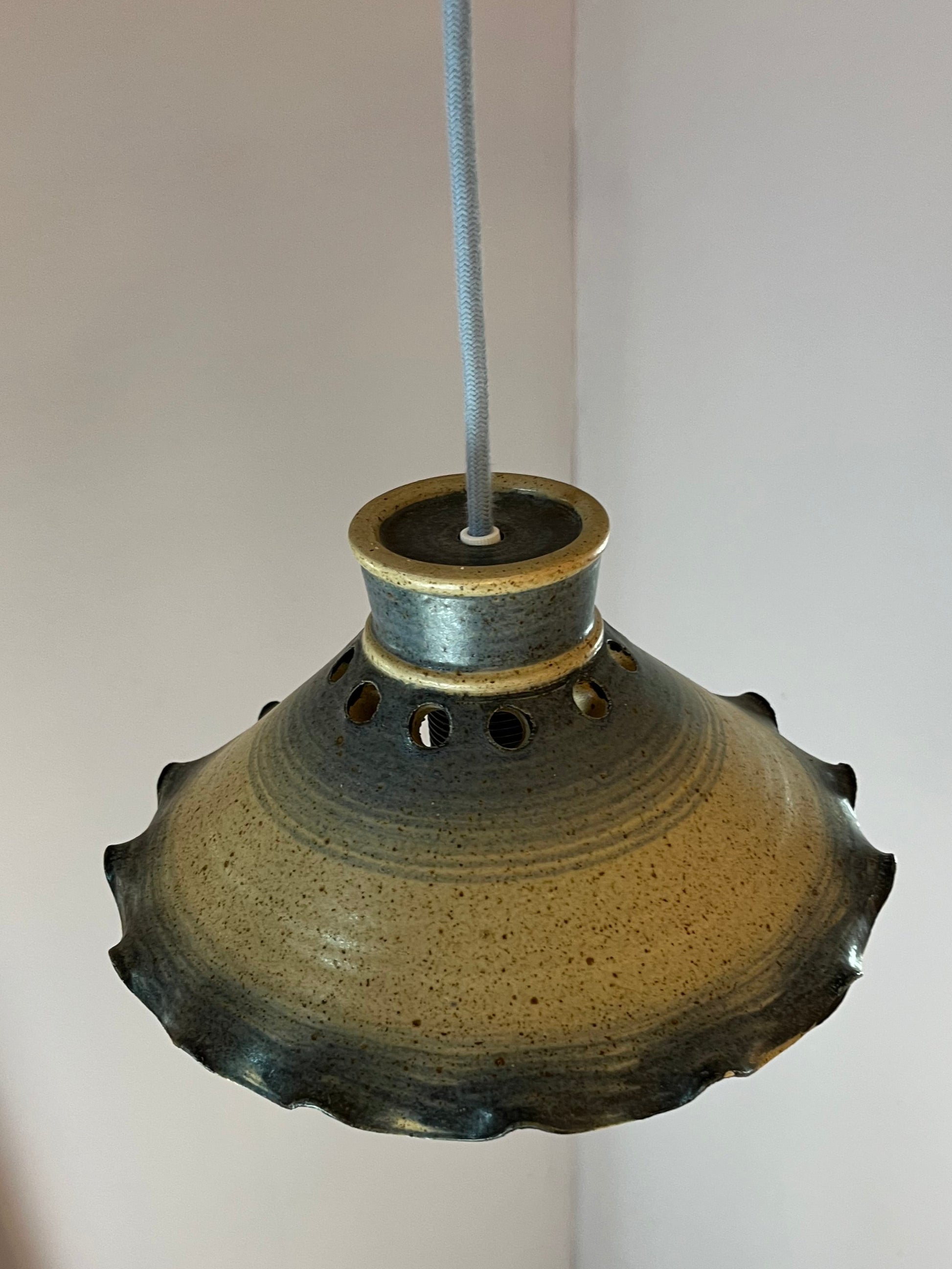 Hängelampe blau Keramik aus Dänemark