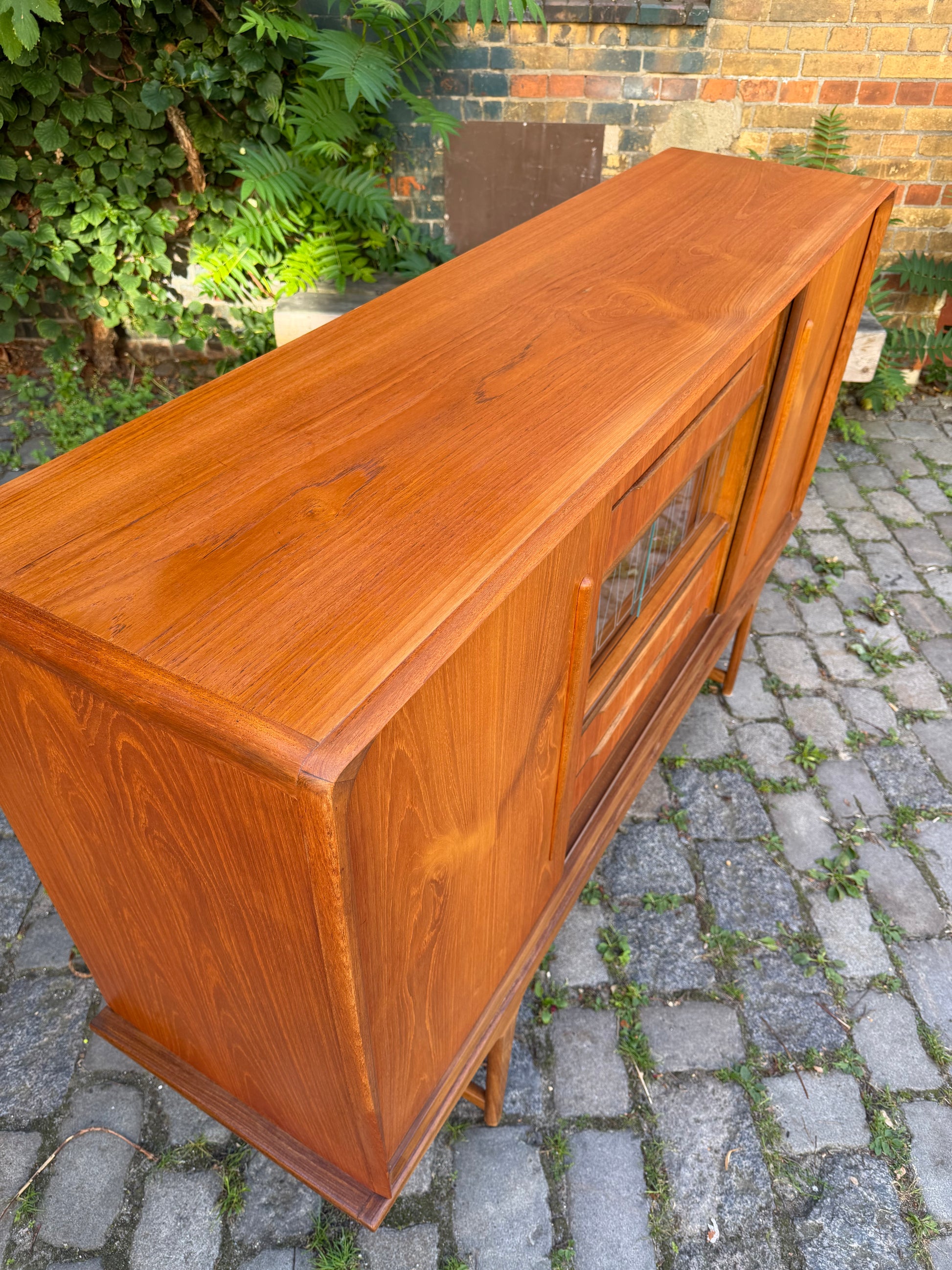 Highboard Teak mit Vitrine & Minibar aus Dänemark