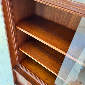 Vitrine Teak mit Klappfächern aus Deutschland