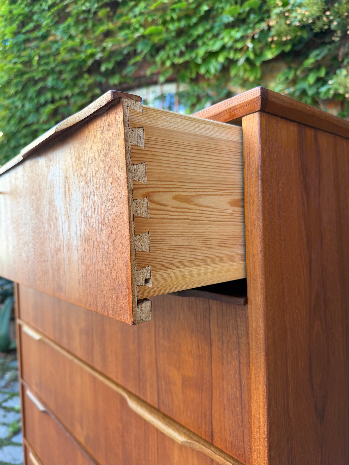 Tallboy Kommode Teak mit Schloss aus Dänemark