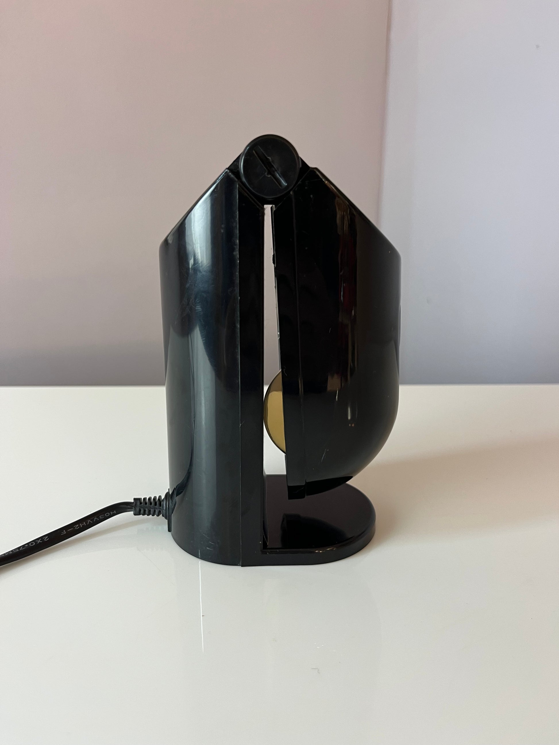 Tisch- und Wandlampe Manon schwarz von Yamada Shomei