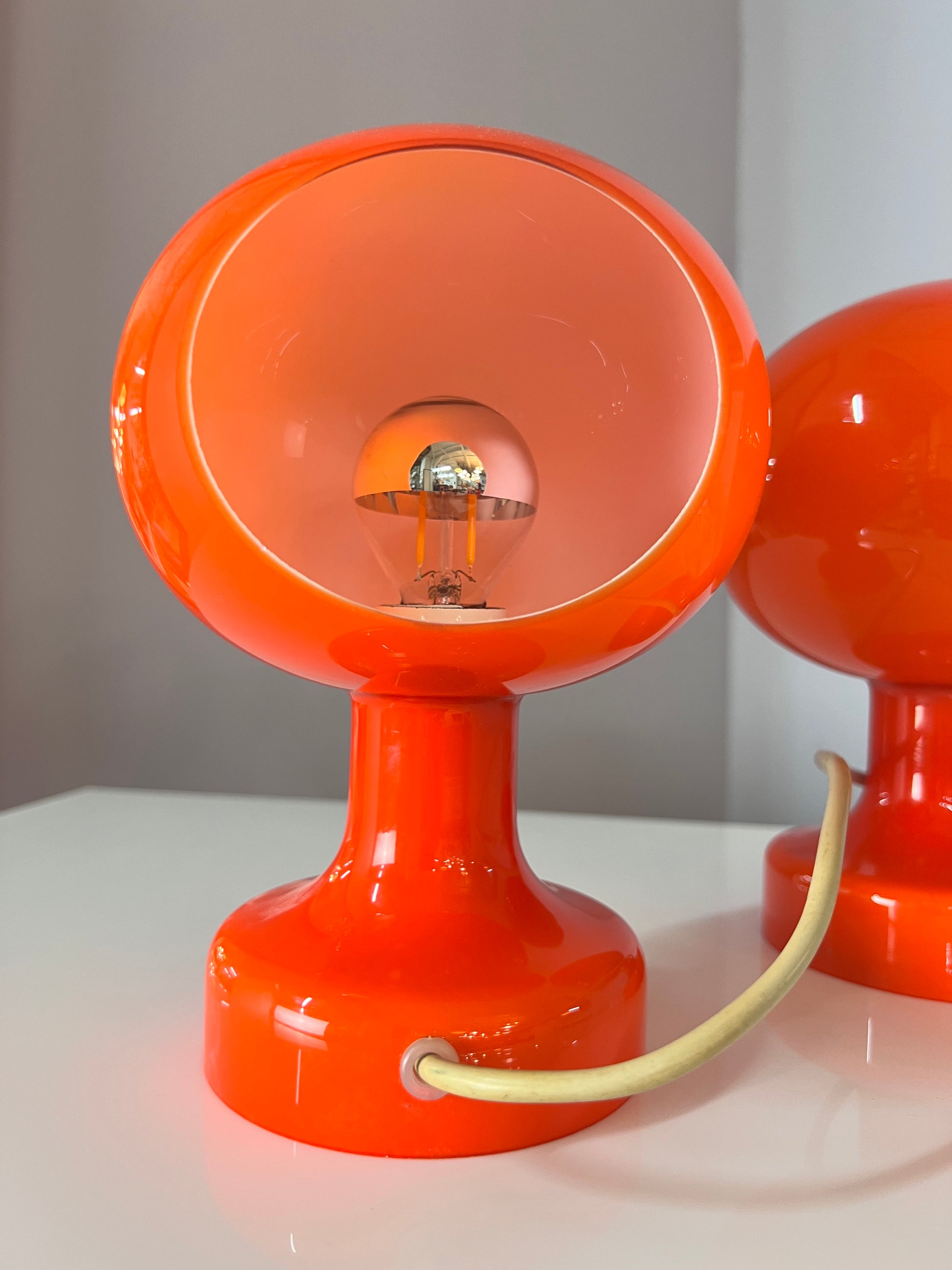 Tischlampe / Wandlampe Astronaut orange von Michael Bang für Holmegaard