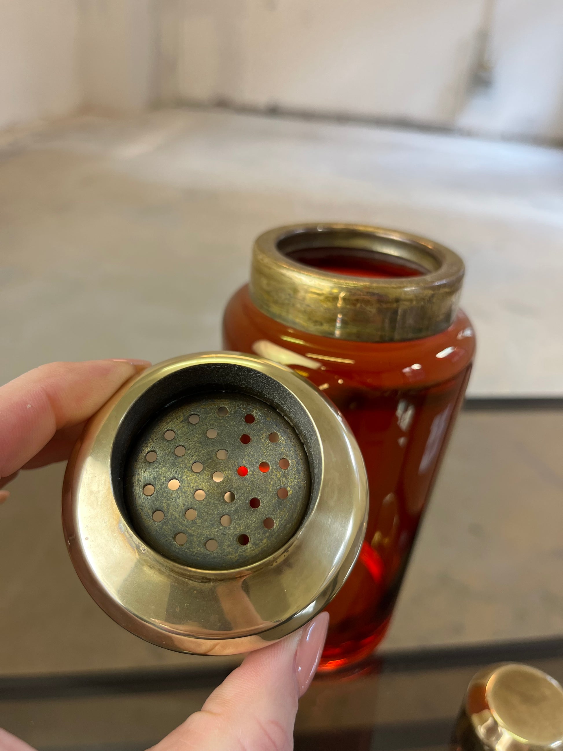 Set: Eiseimer & Cocktailshaker rot Glas Messing von Füger-Glas