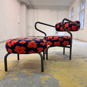 Set: Sessel & Hocker neu gepolstert aus der Serie The Natural Choice von Innovation Randers