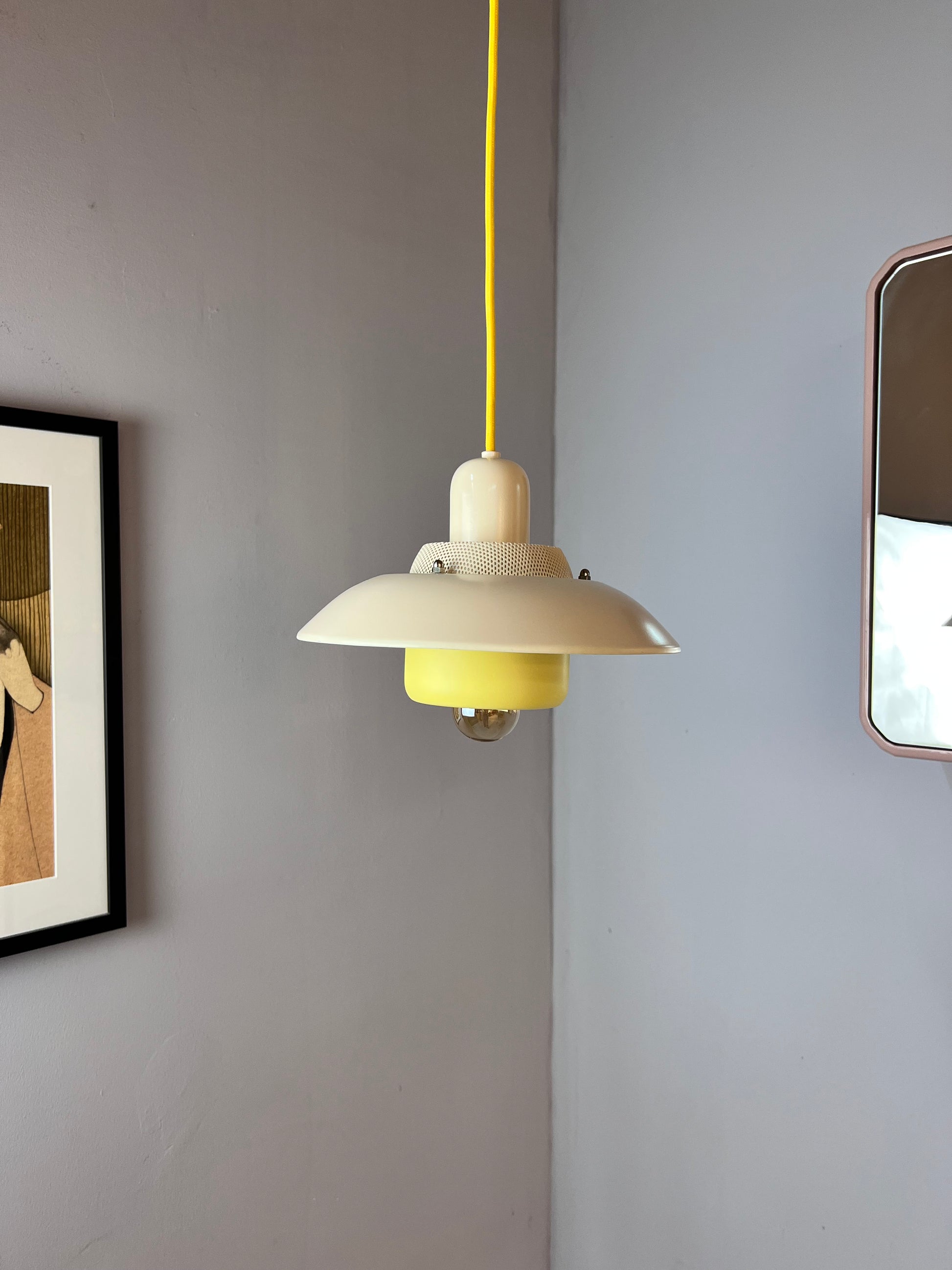 Lamellenlampe neu lackiert gelb creme