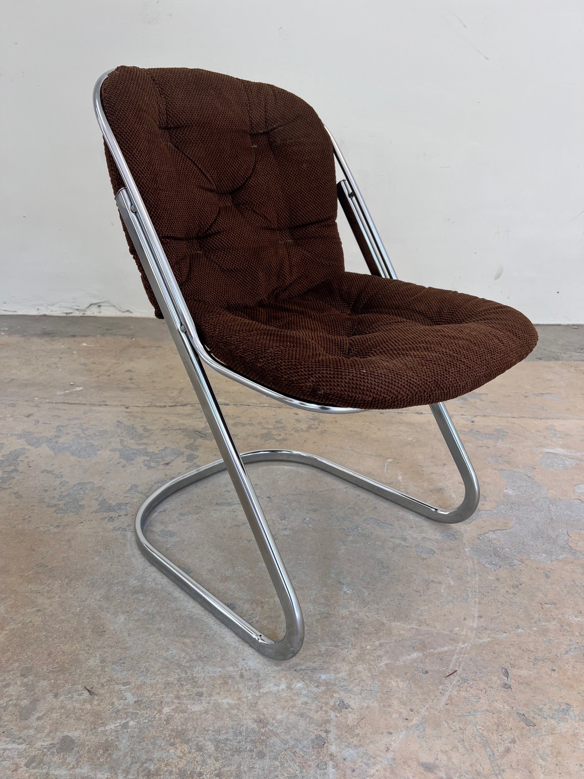 Freischwinger Chrom mit braunem Polster von Gastone Rinaldi