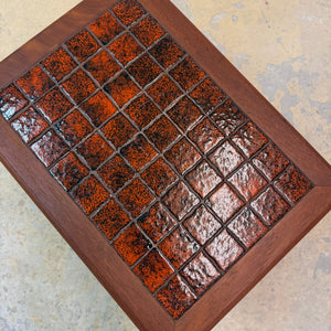 Beistelltisch Teak mit orange gescheckten Fliesen
