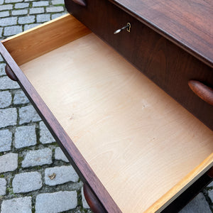 Kommode Teak mit Schloss aus Dänemark