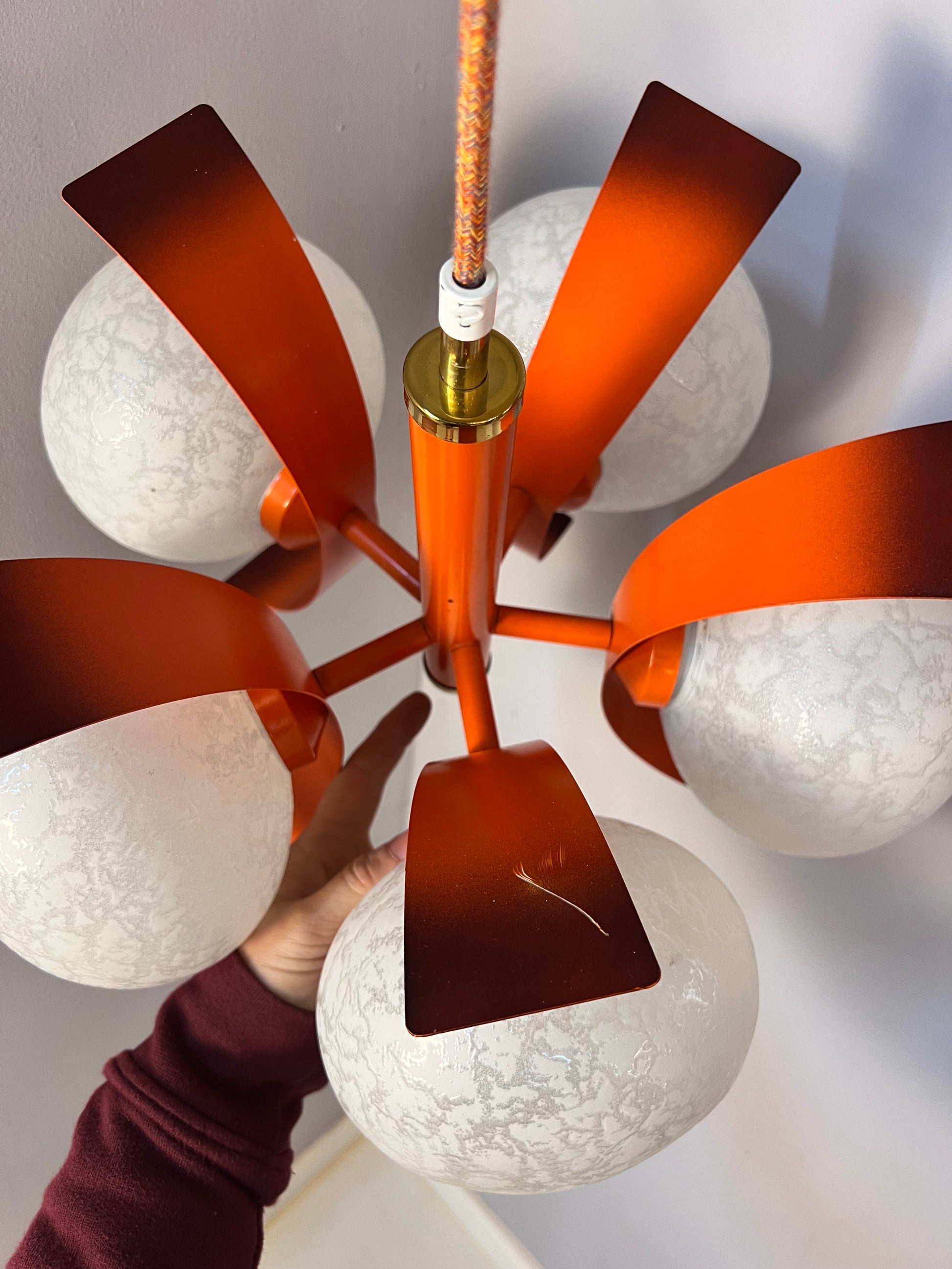 Kronleuchter weiß orange von Richard Essig
