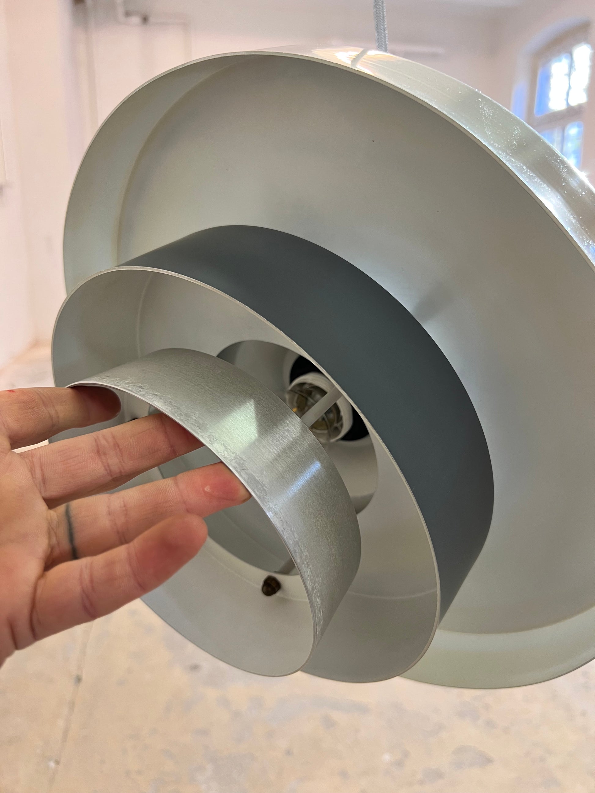 Hängelampe silber anthrazit aus Dänemark