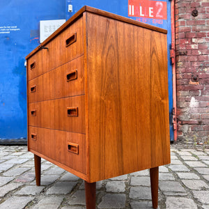 Kommode Teak mit Schloss aus Dänemark