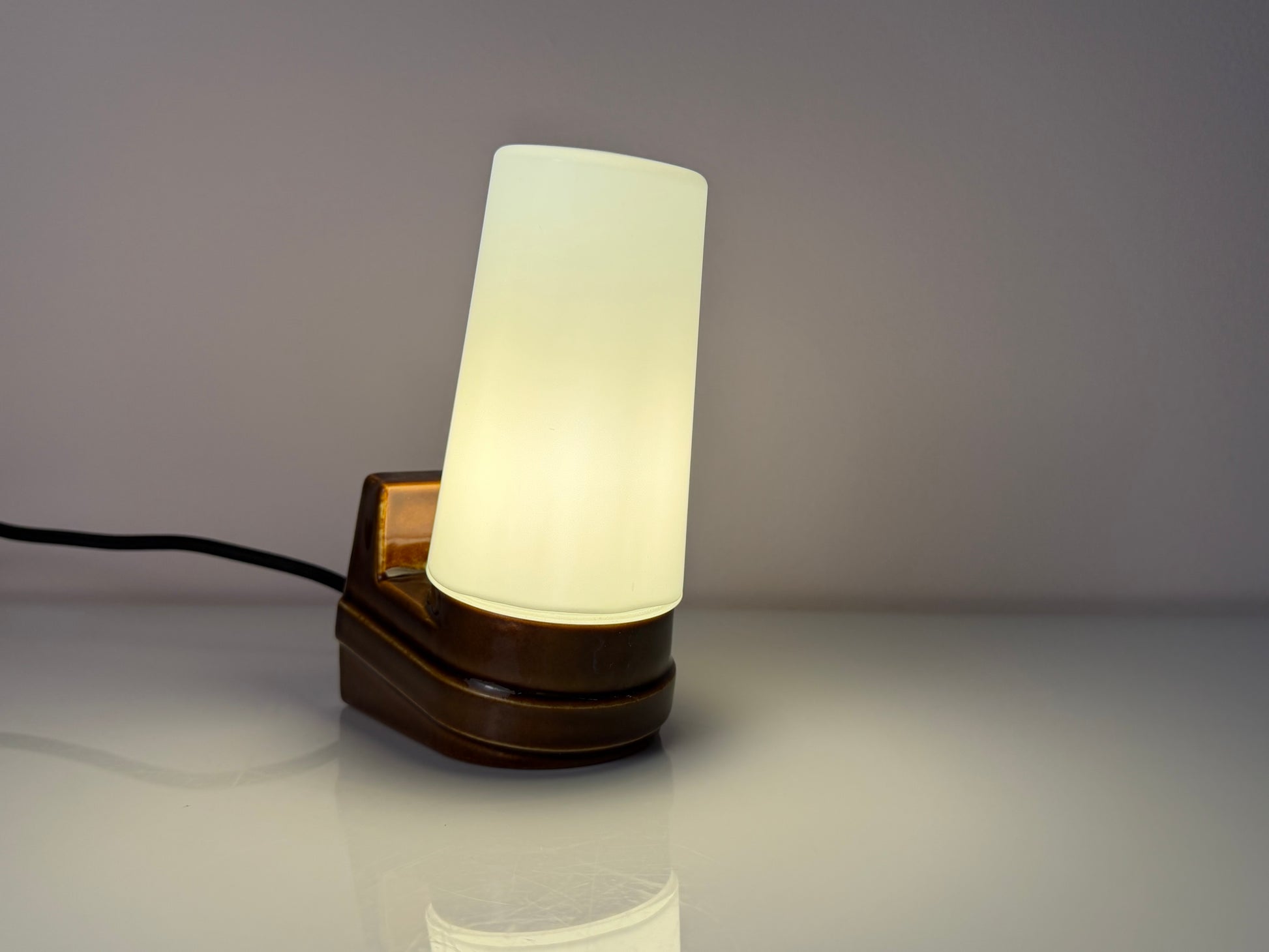 Wandlampe Modell 6080 braun von Sigvard Bernadotte für Ifö