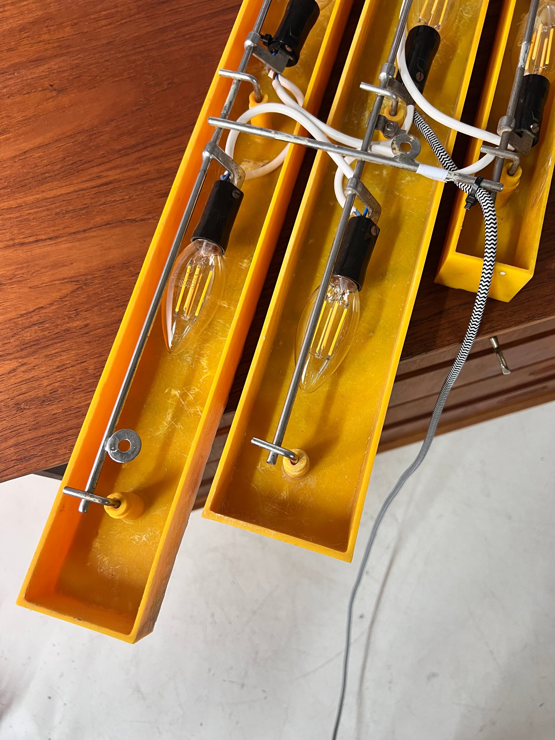 Wandlampe gelb von Uwe Mersch