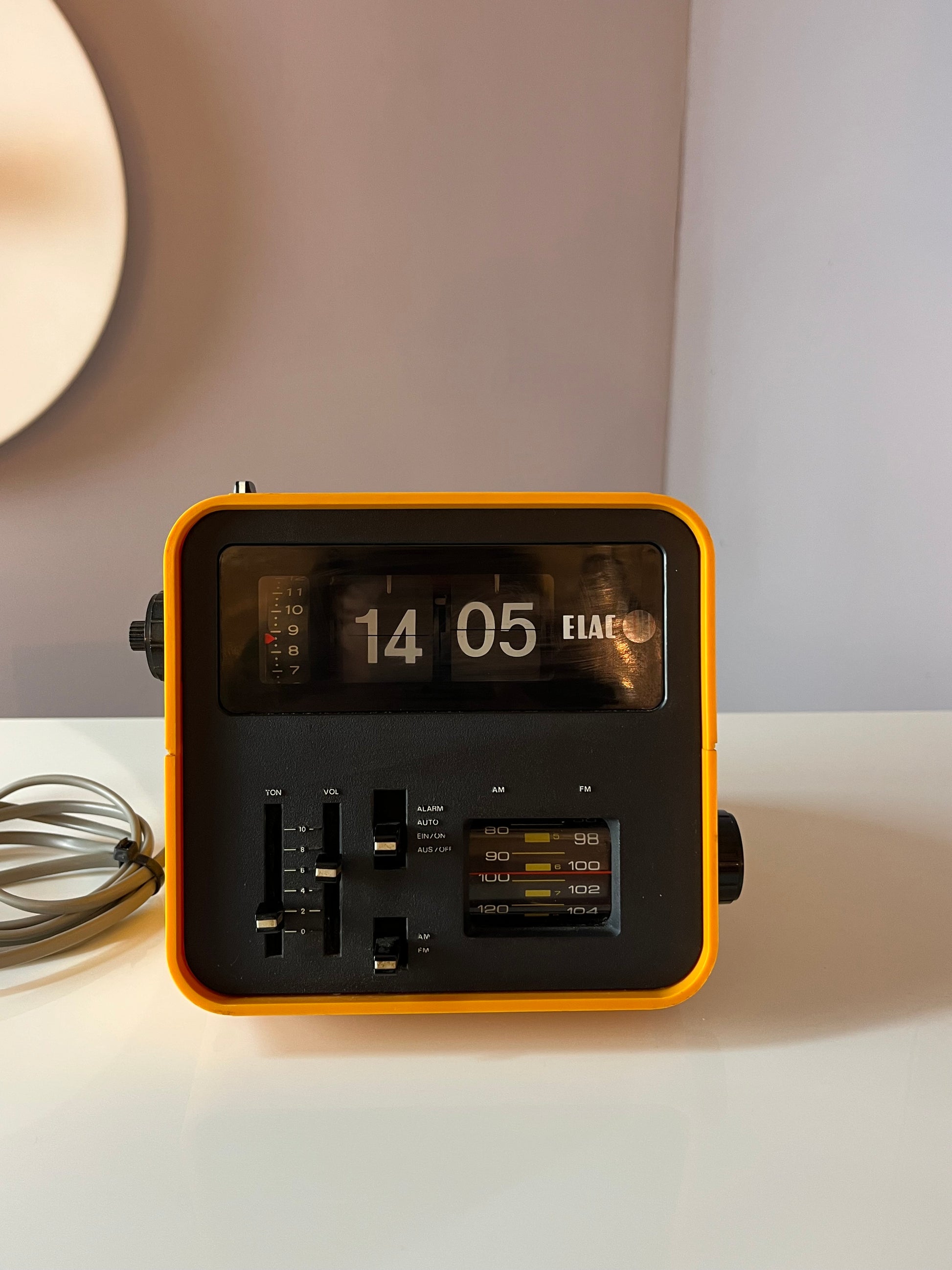 Klappzahl Weckerradio RD 100 gelb von Elac