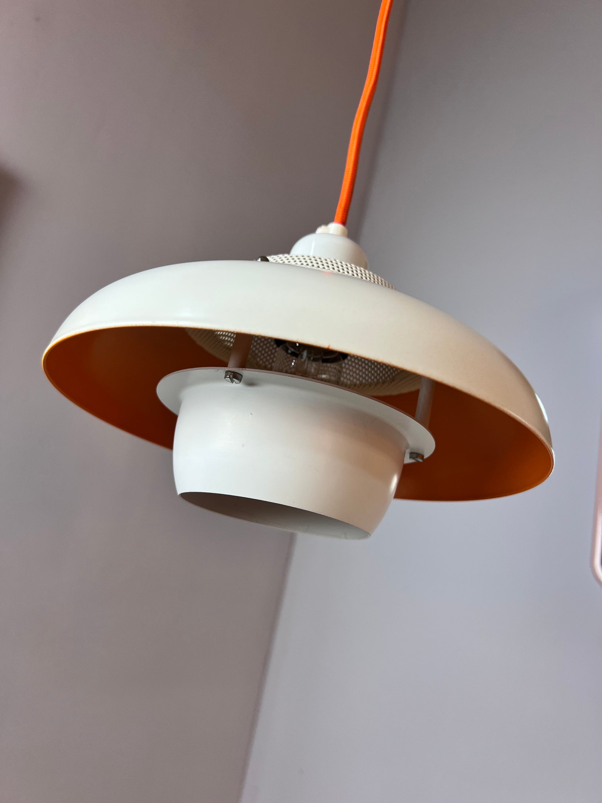 Lamellenlampe neu lackiert weiß orange