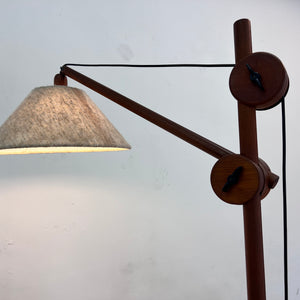 Stehlampe mit verstellbarem Arm & Gegengewicht aus Dänemark