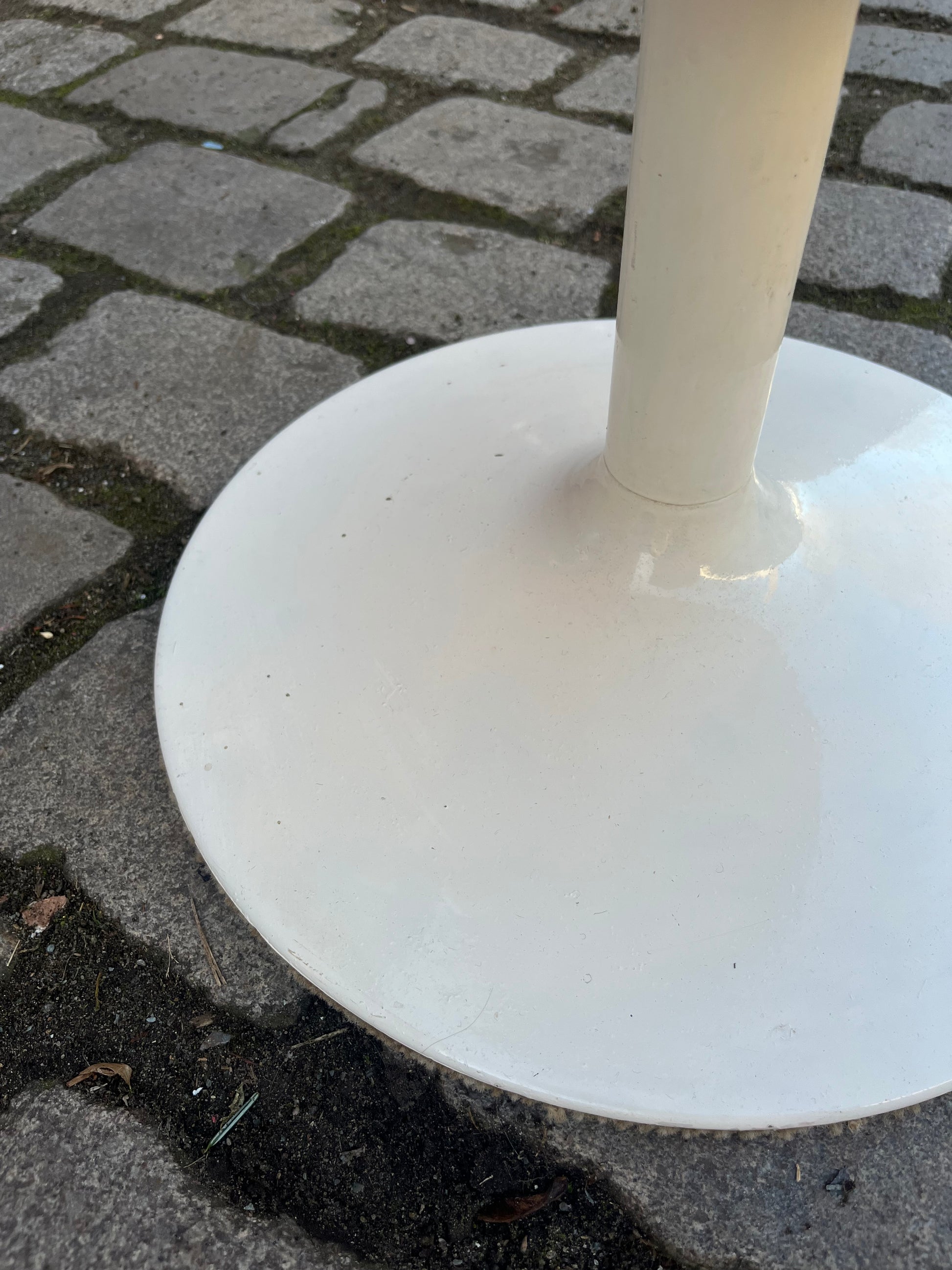 Hocker Flowerpower gelb grün 70er Tulpenfuß