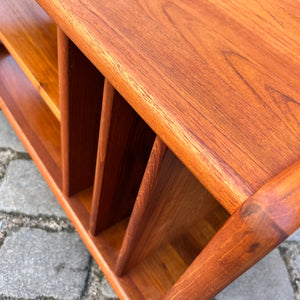 Rollwagen für Schallplatten Teak aus Dänemark
