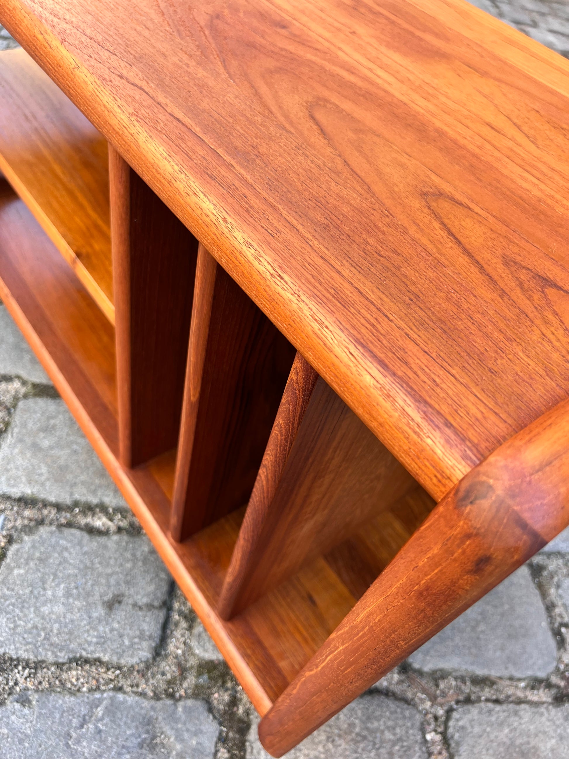 Rollwagen für Schallplatten Teak aus Dänemark