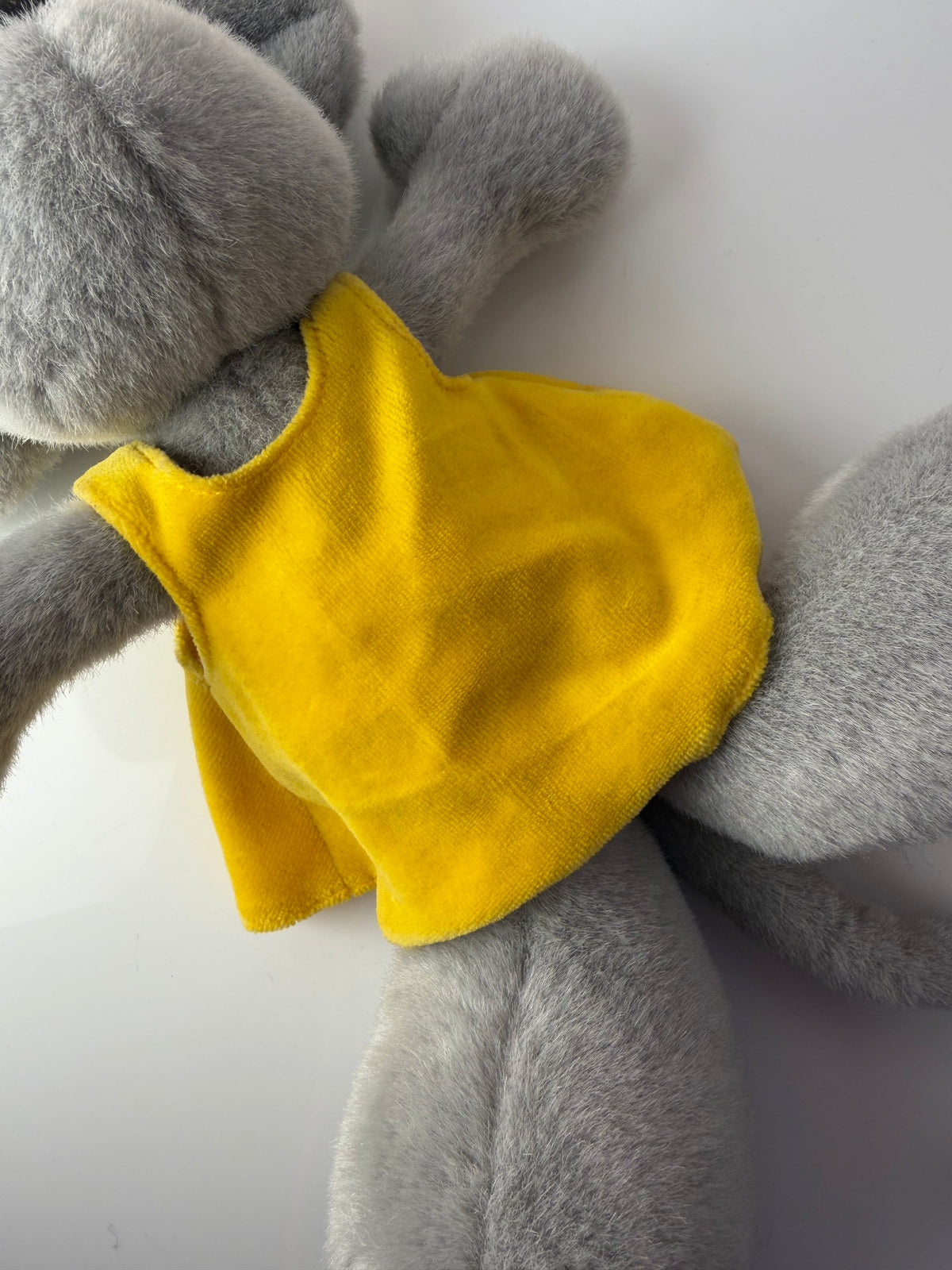 Diddlina Maus mit gelbem Kleid von Thomas Goletz