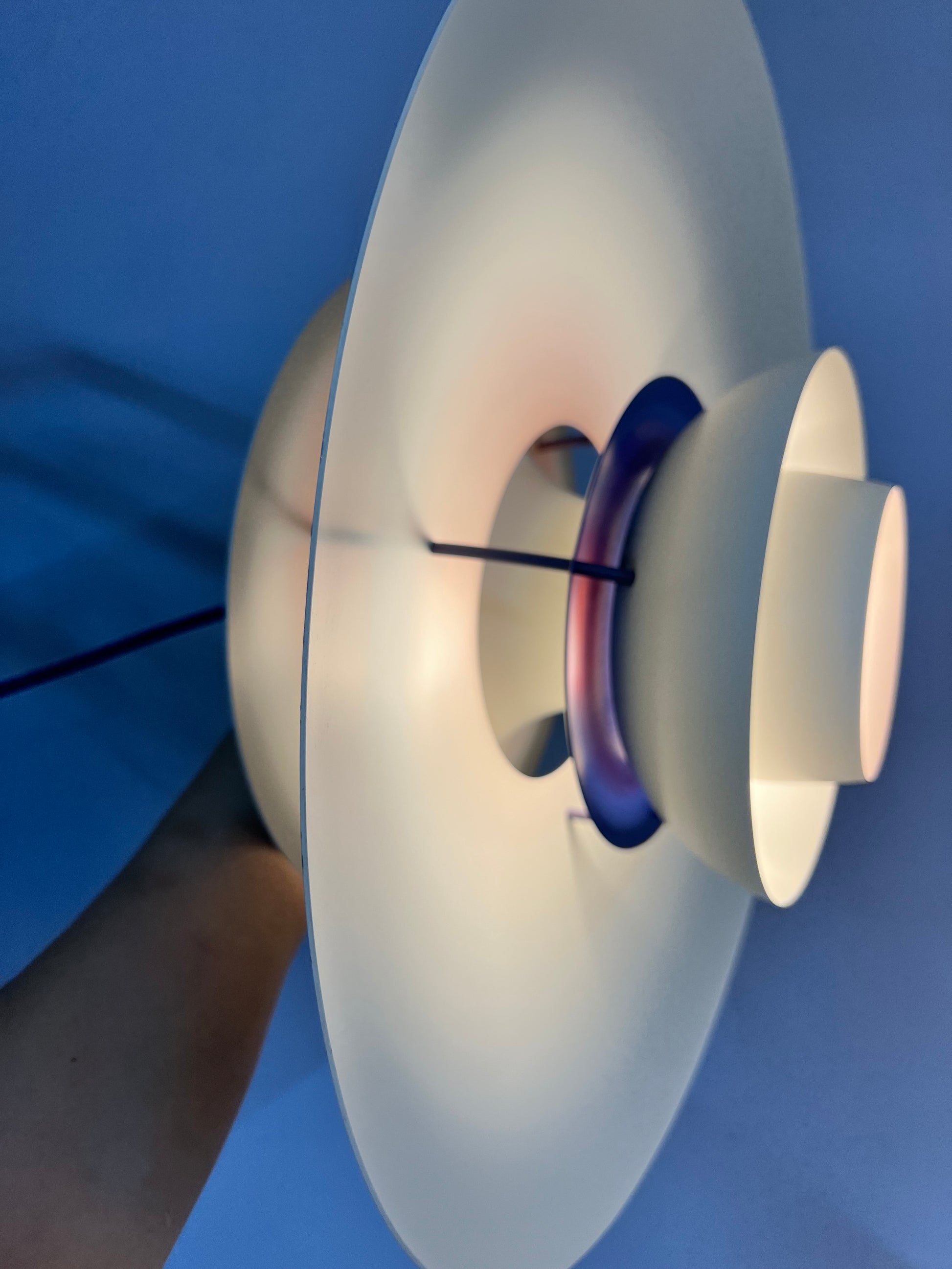 Lamellenlampe PH5 weiß blau von Poul Henningsen für Louis Poulsen