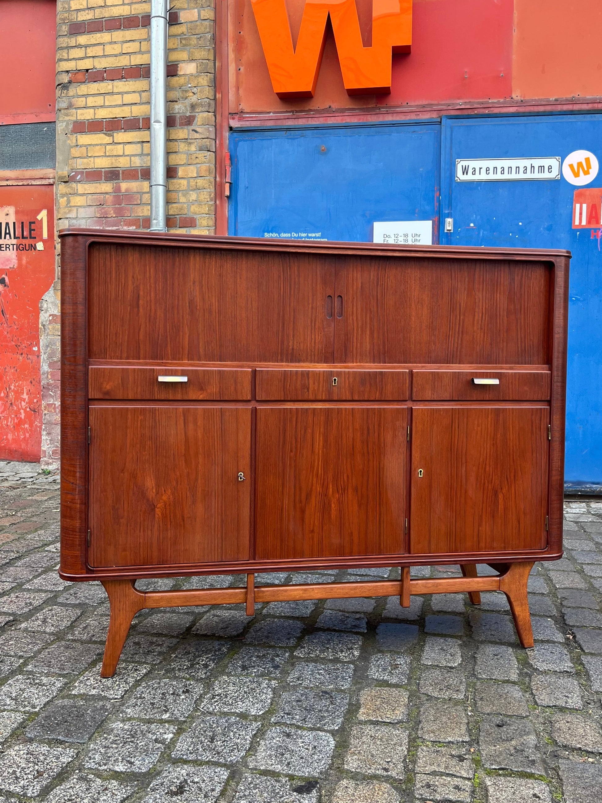Highboard Teak mit Jalousietüren aus Dänemark