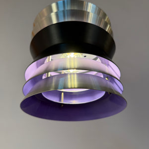 Lamellenlampe Trava silber schwarz lila von Carl Thore für Granhaga