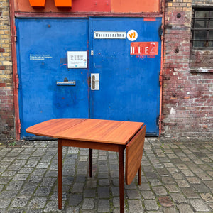 Esstisch Teak verlängerbar mit eingehängten Platten