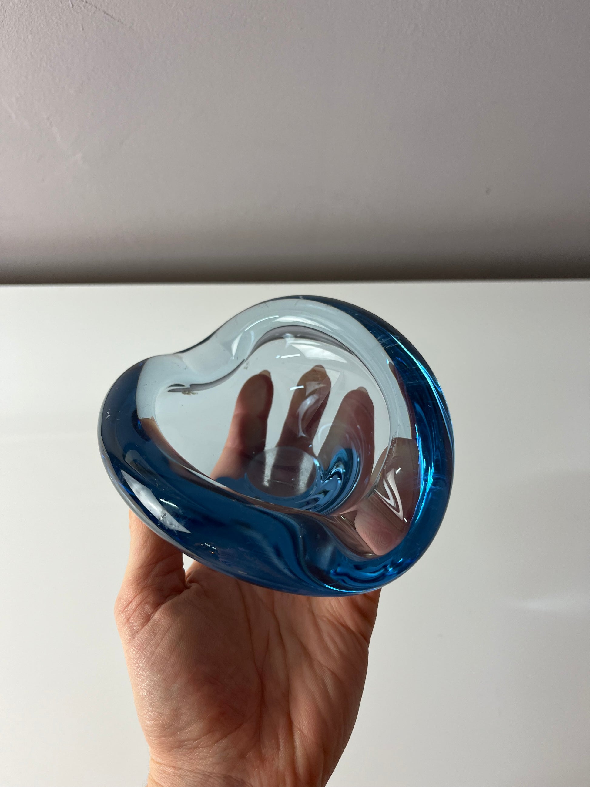 Aschenbecher hellblau Glas