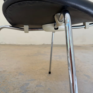 Polsterstuhl Serie 7 schwarz Echtleder von Arne Jacobsen für Fritz Hansen