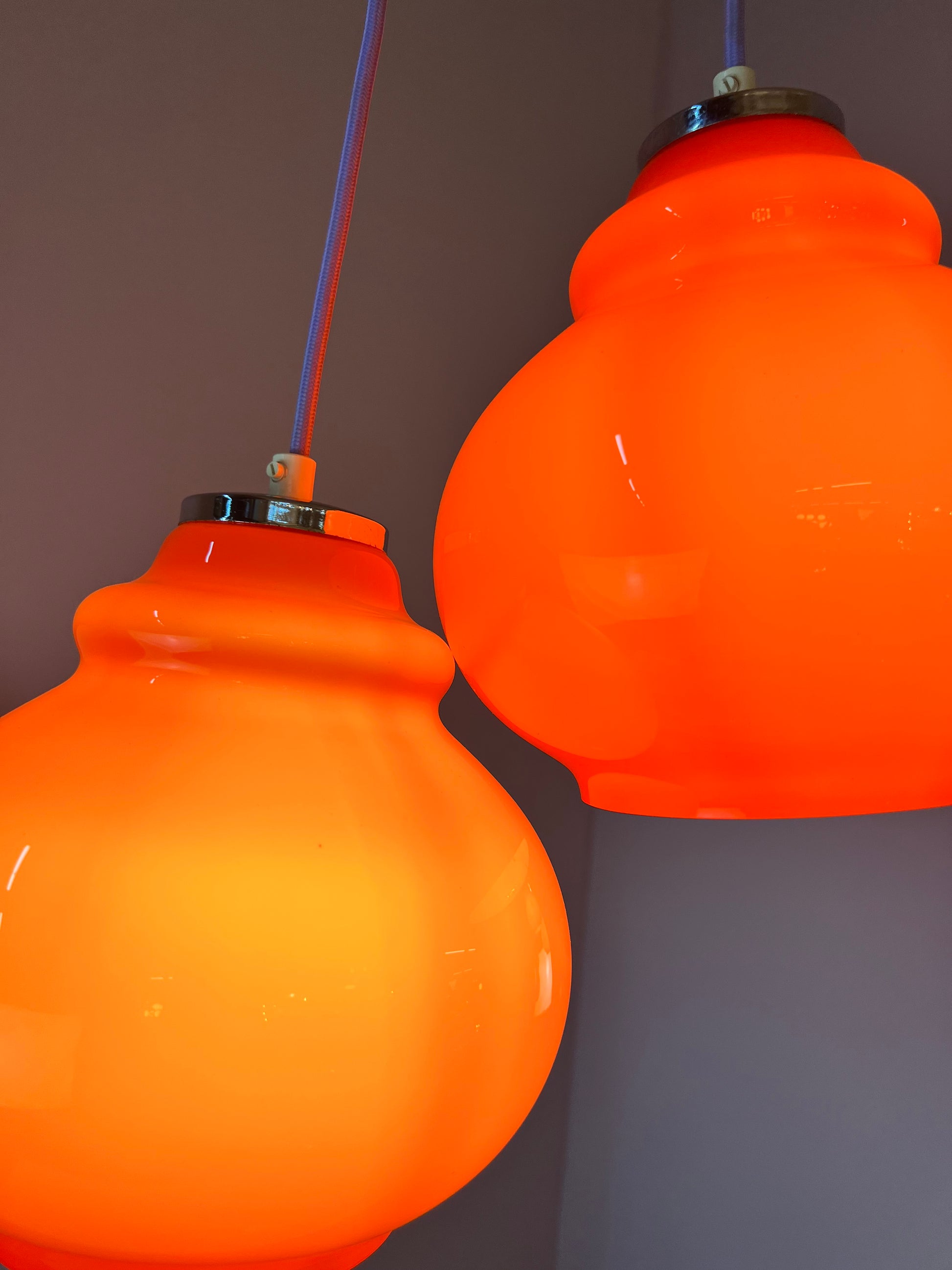 Hängelampe orange Glas aus Westddeutschland