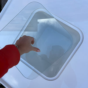 Couchtisch weiß Kunstoff Glas von Peter Ghyczy