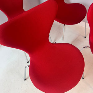 Stuhl Serie 7 rot in Vollpolsterung von Arne Jacobsen für Fritz Hansen