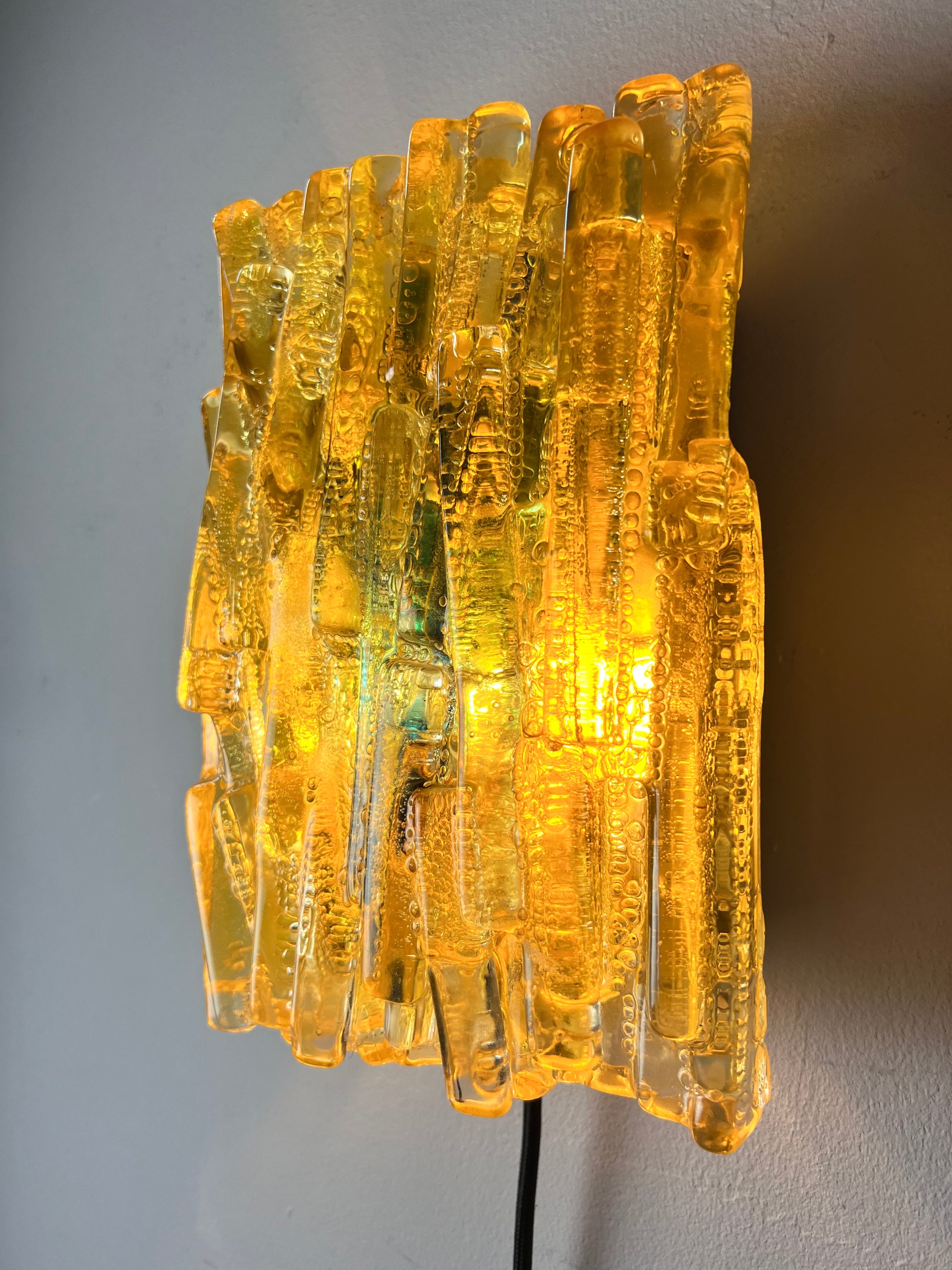 Wandlampe gelb von Claus Bolby für Cebo