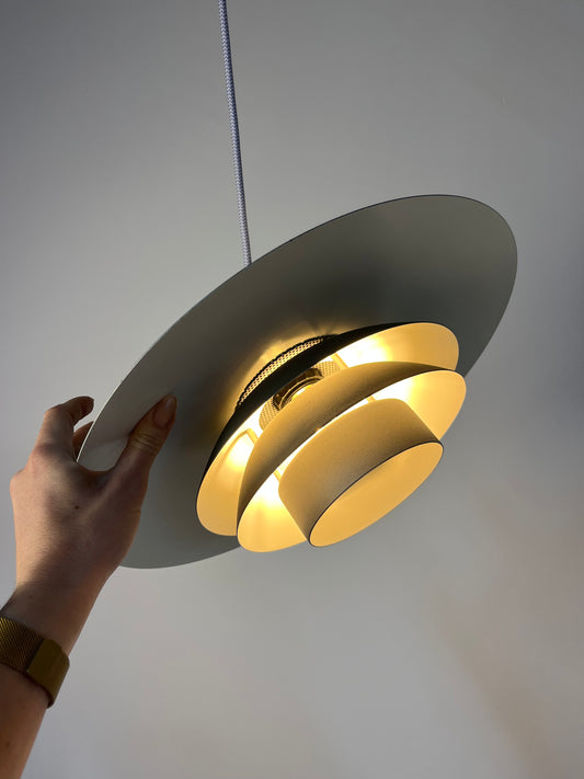 Lamellenlampe Modell DE-LUX grau von Design Light