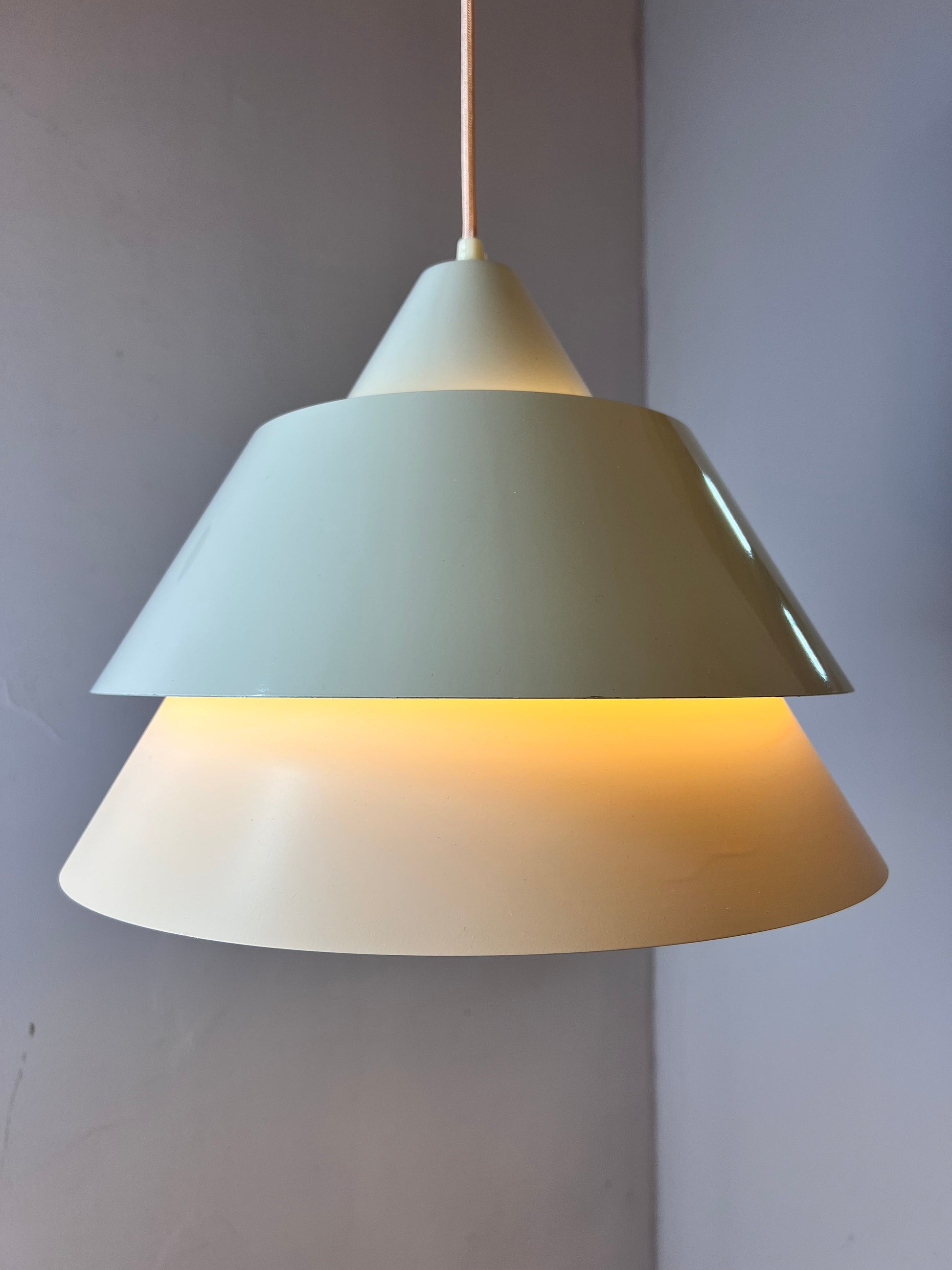 Lamellenlampe Zone weiß von Jo Hammerborg für Fog & Mørup