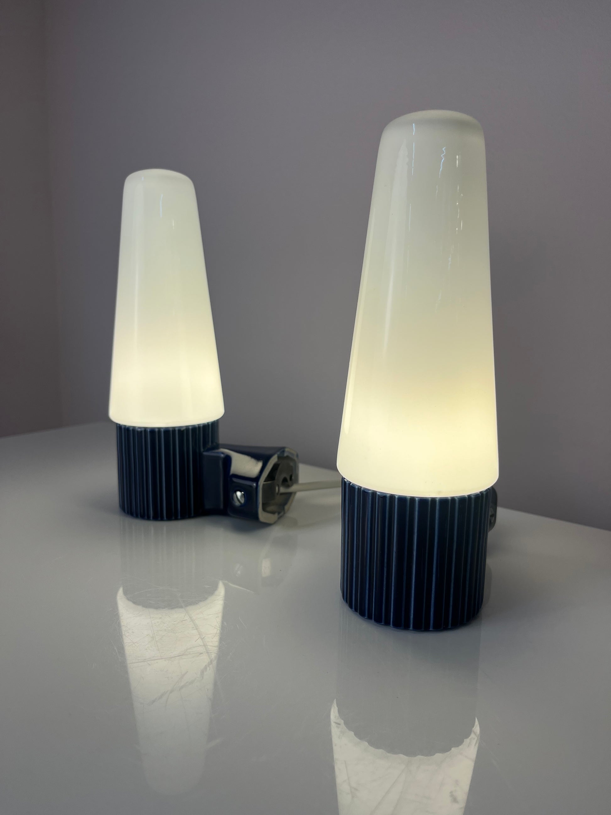 Set: 2x Wandlampe Modell 6020 blau von Sigvard Bernadotte für Ifö