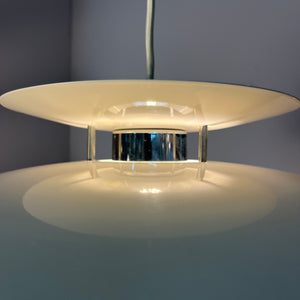 Lamellenlampe cremeweiß aus Dänemark