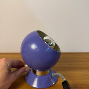 Kugellampe lila für Tisch oder Wand von Abo Randers