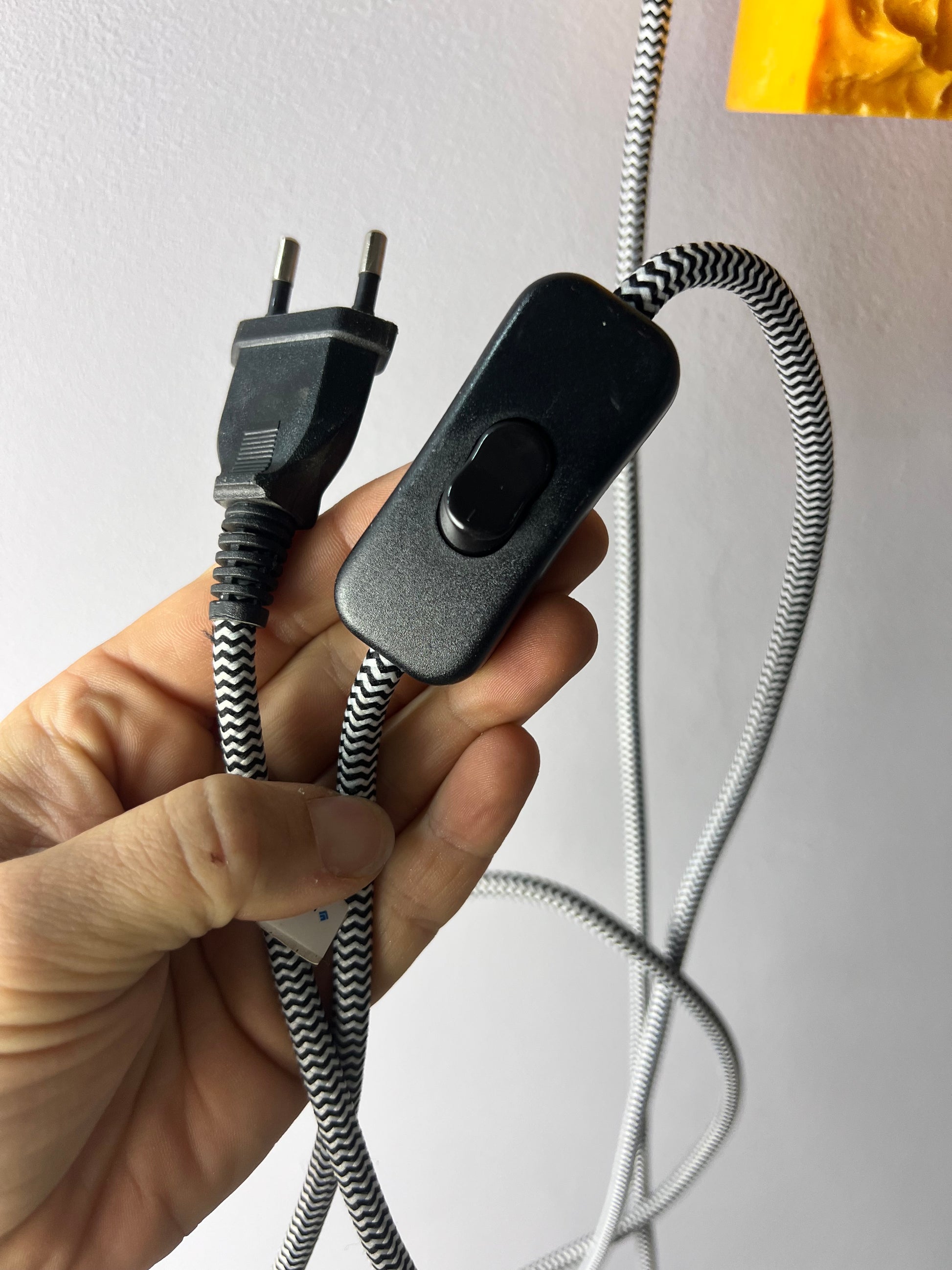 Wandlampe gelb von Uwe Mersch