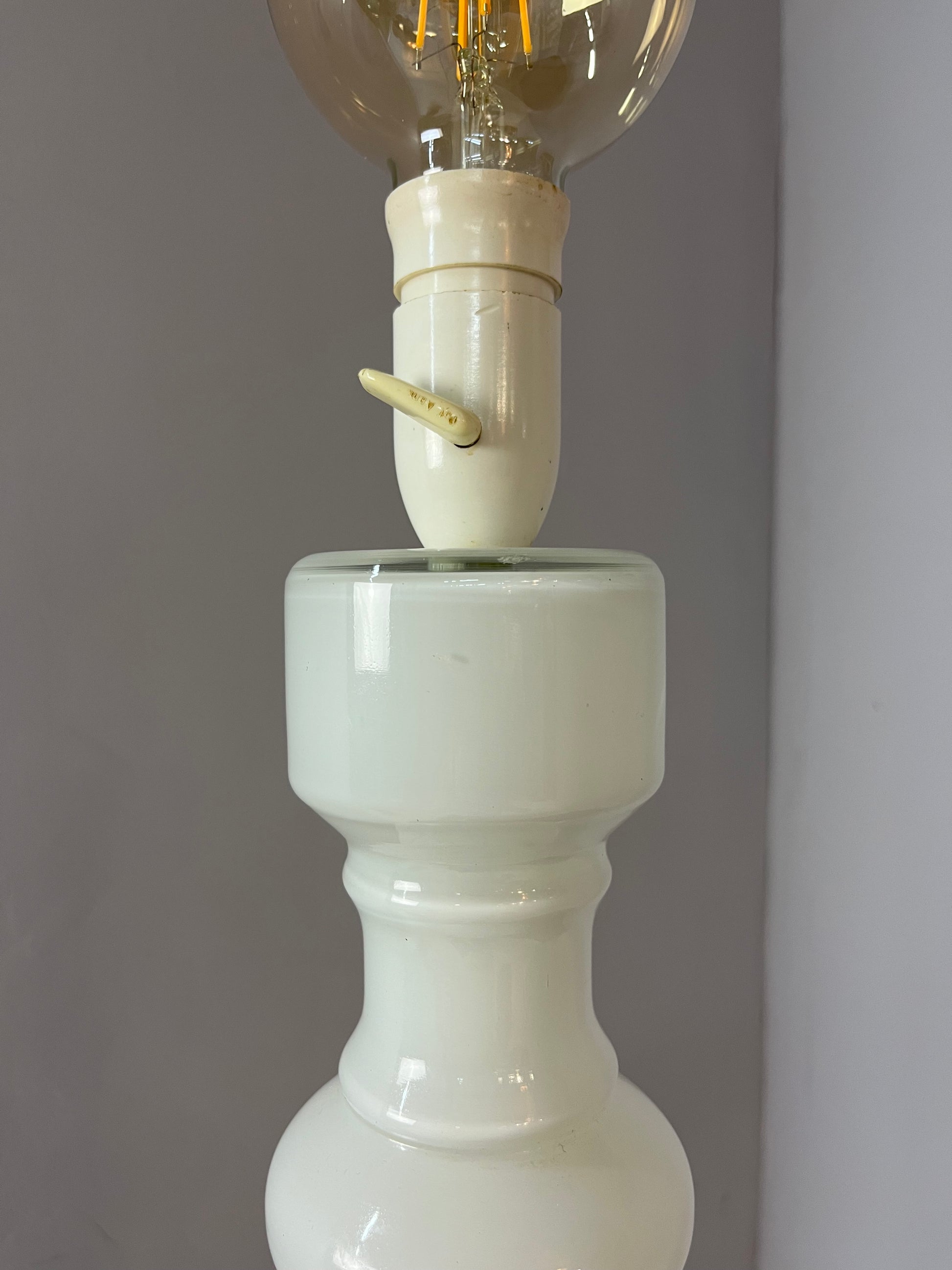 Tischlampe weiß Glas aus Dänemark
