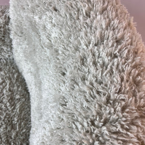 Cocktailsessel hellgrau in Lammfelloptik