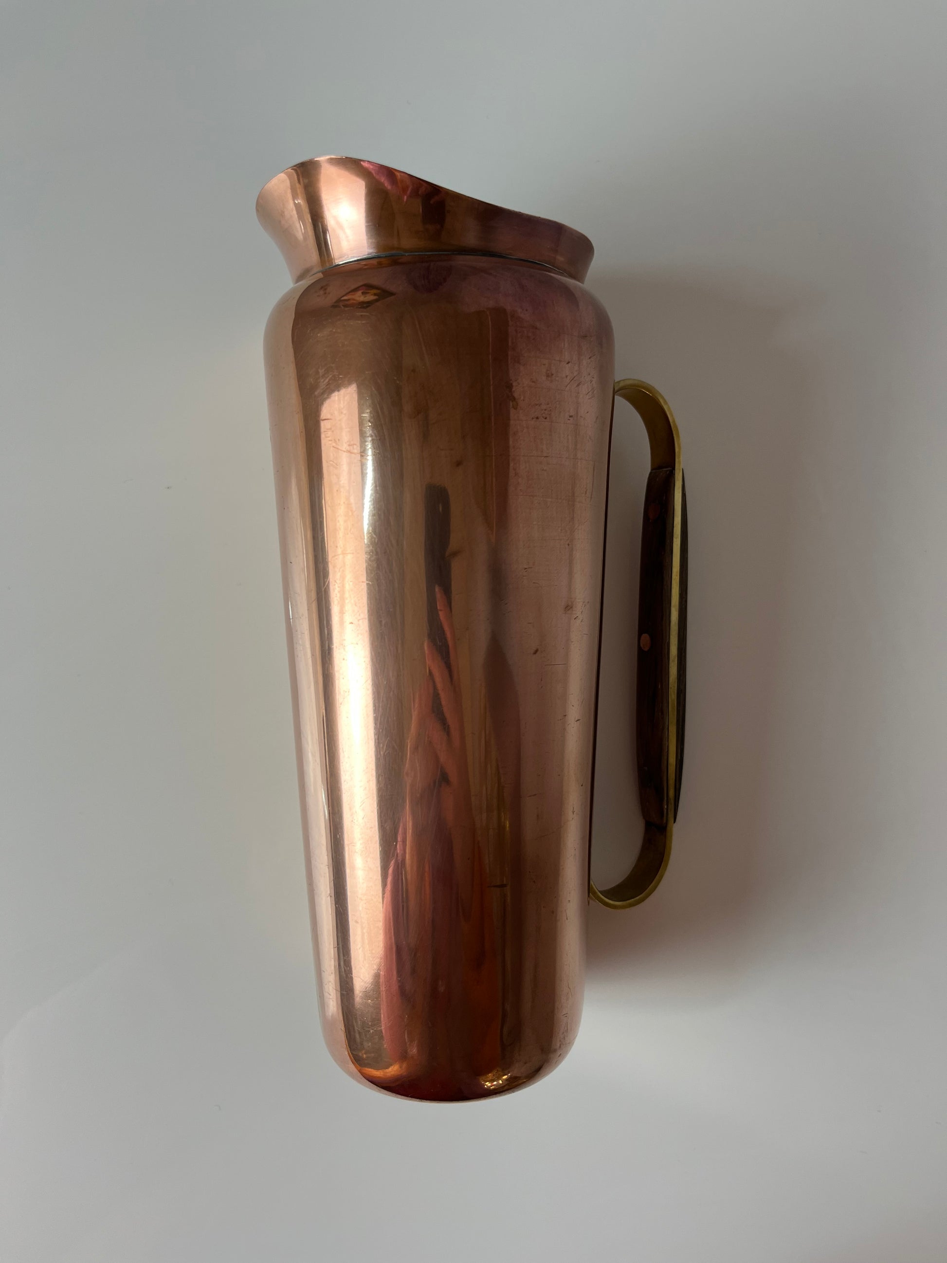 Krug Kupfer mit Holzgriff