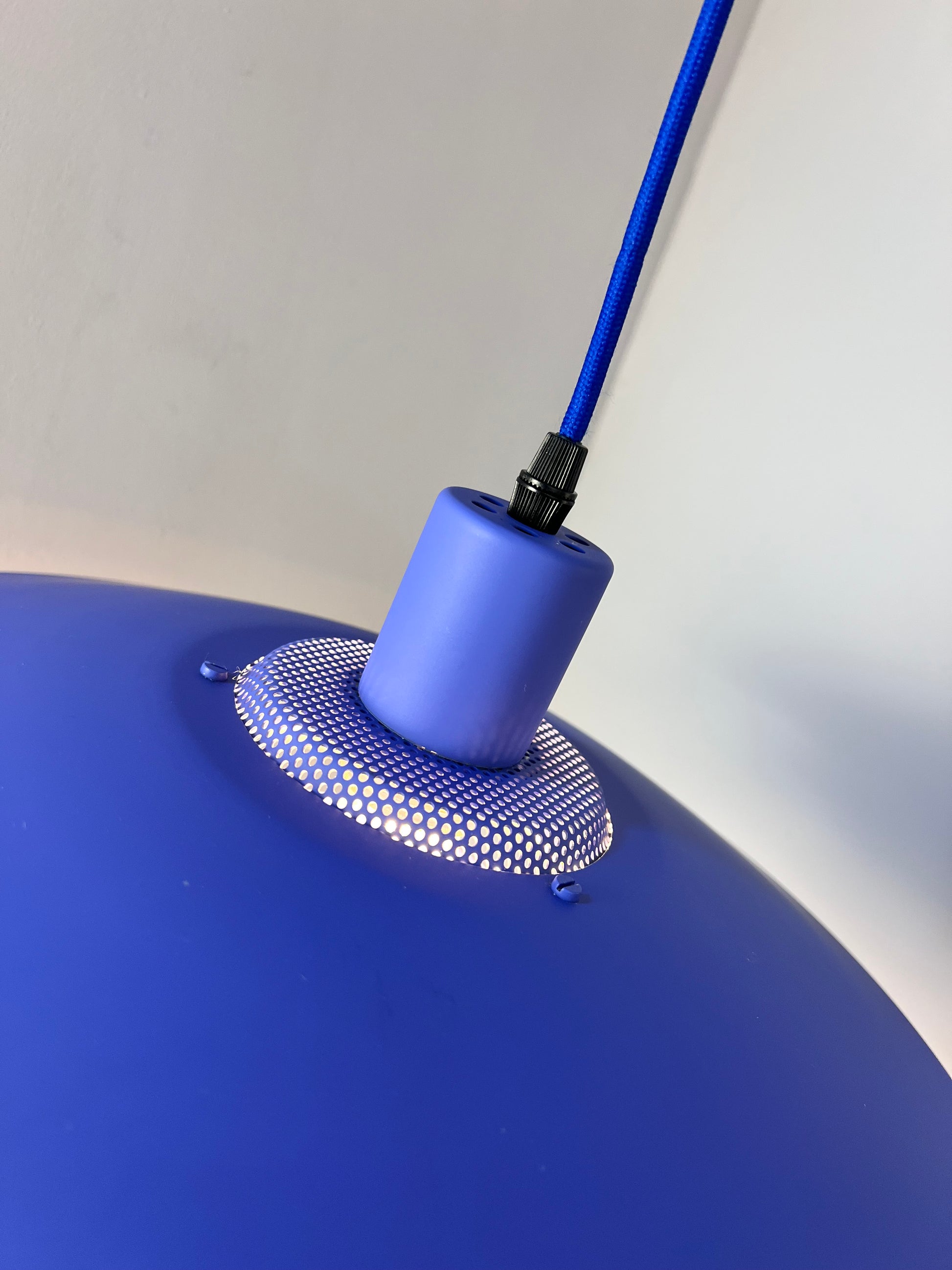 Lamellenlampe Donau blau von JEKA