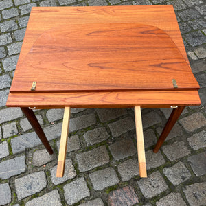 Esstisch Teak verlängerbar mit eingehängten Platten