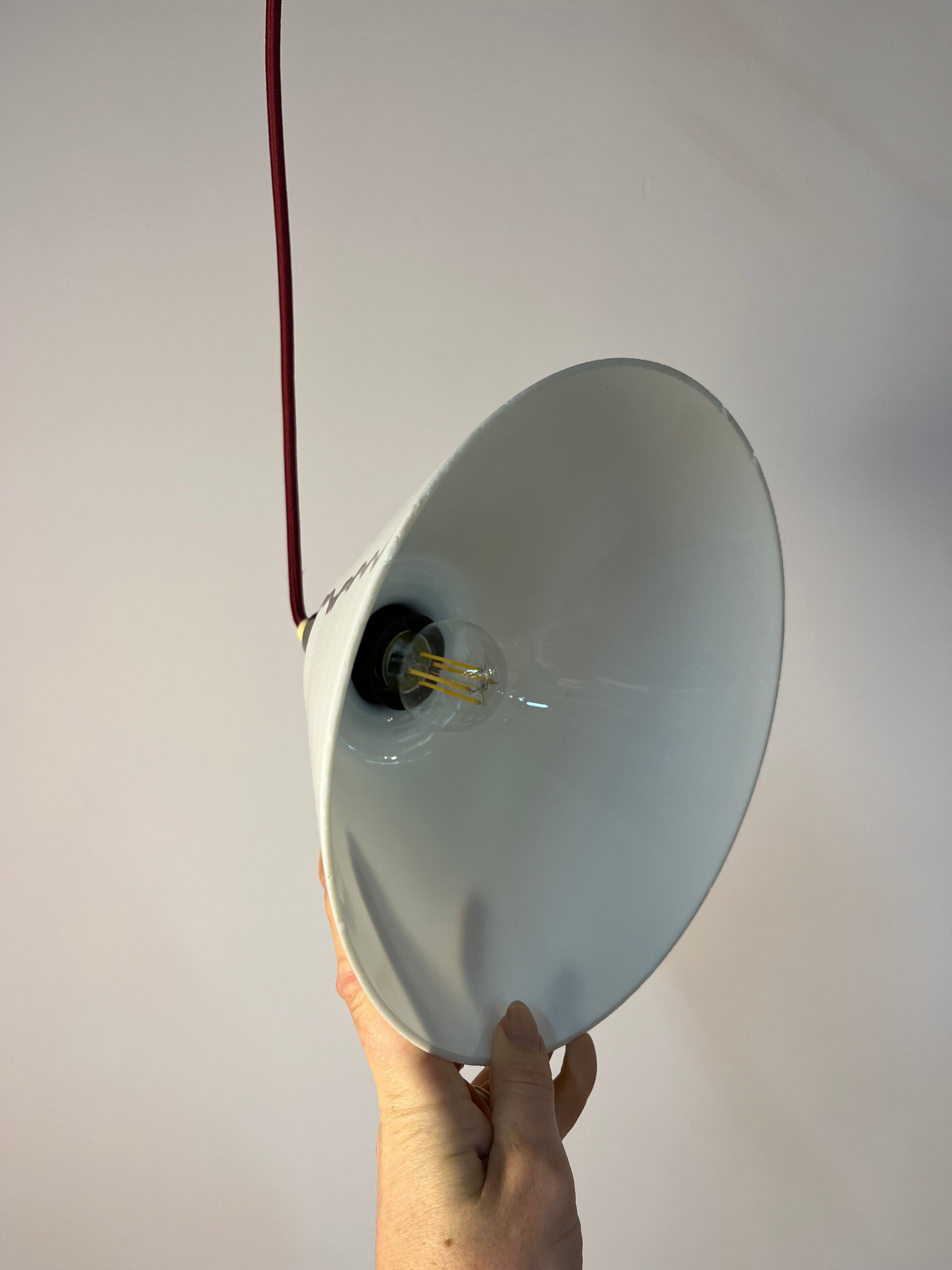 Hängelampe Opalglas Messing