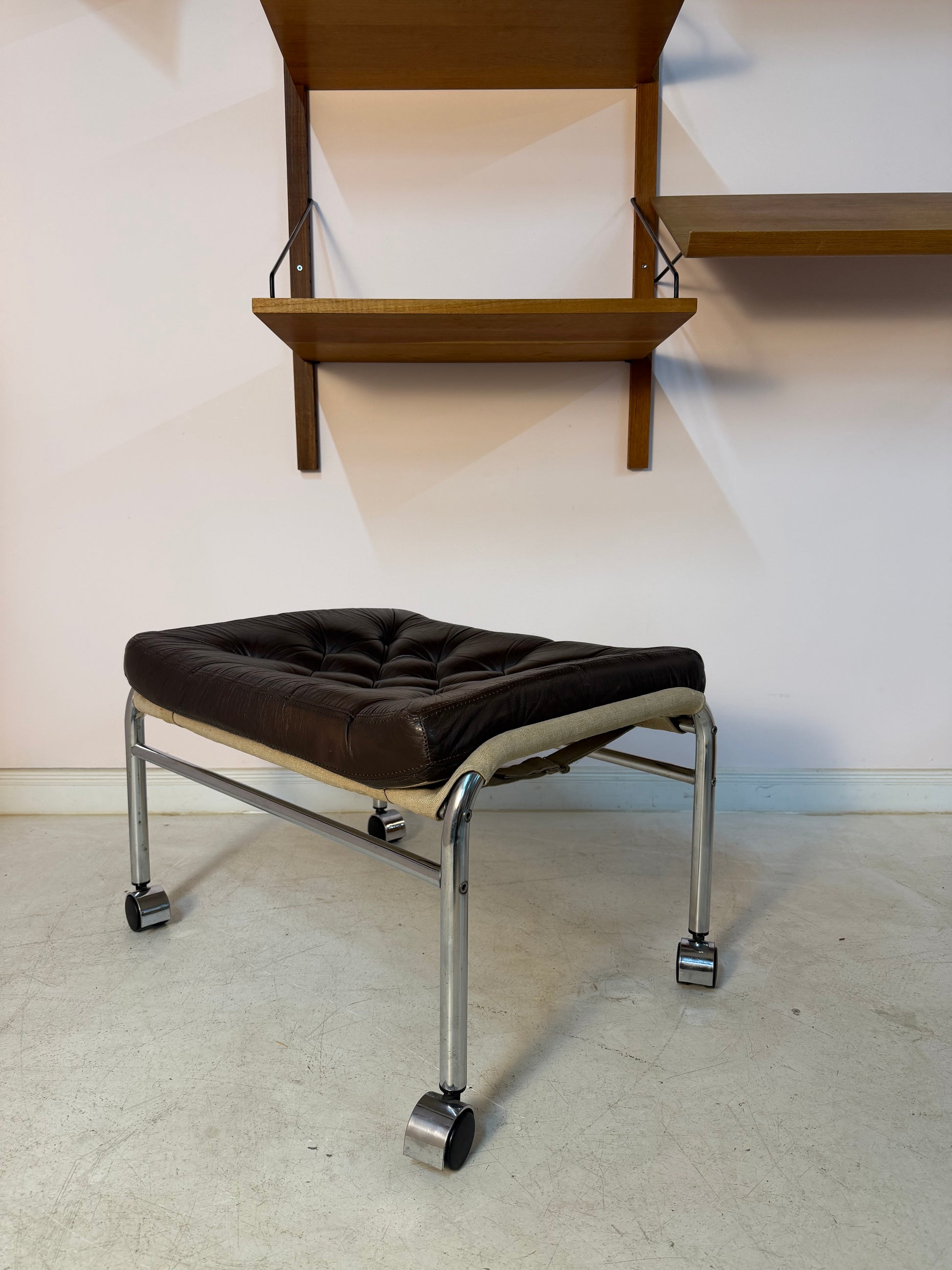 Hocker Modell Bore dunkelbraun Chrom von Noboru Nakamura für IKEA
