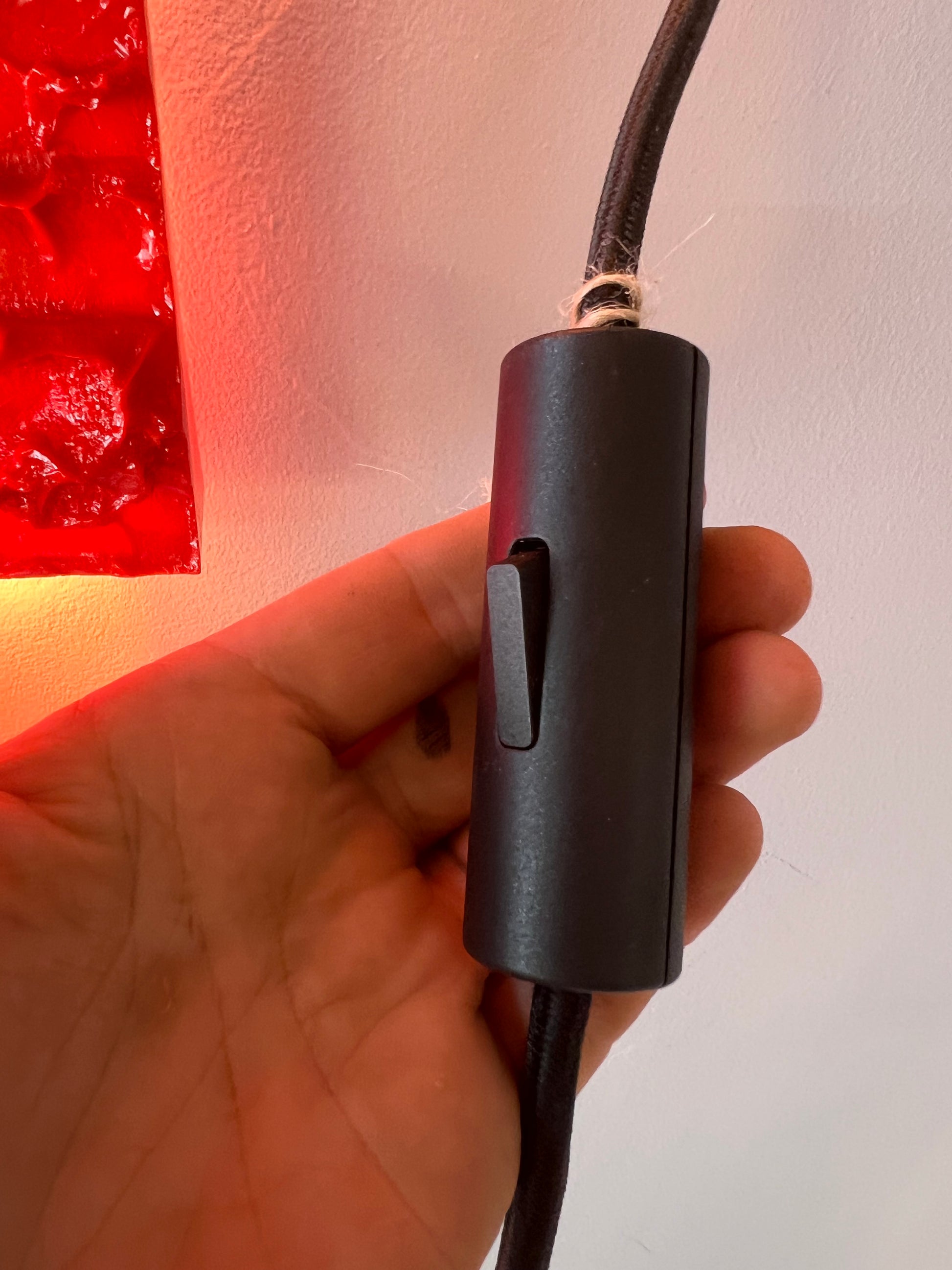 Wandlampe rot von Uwe Mersch