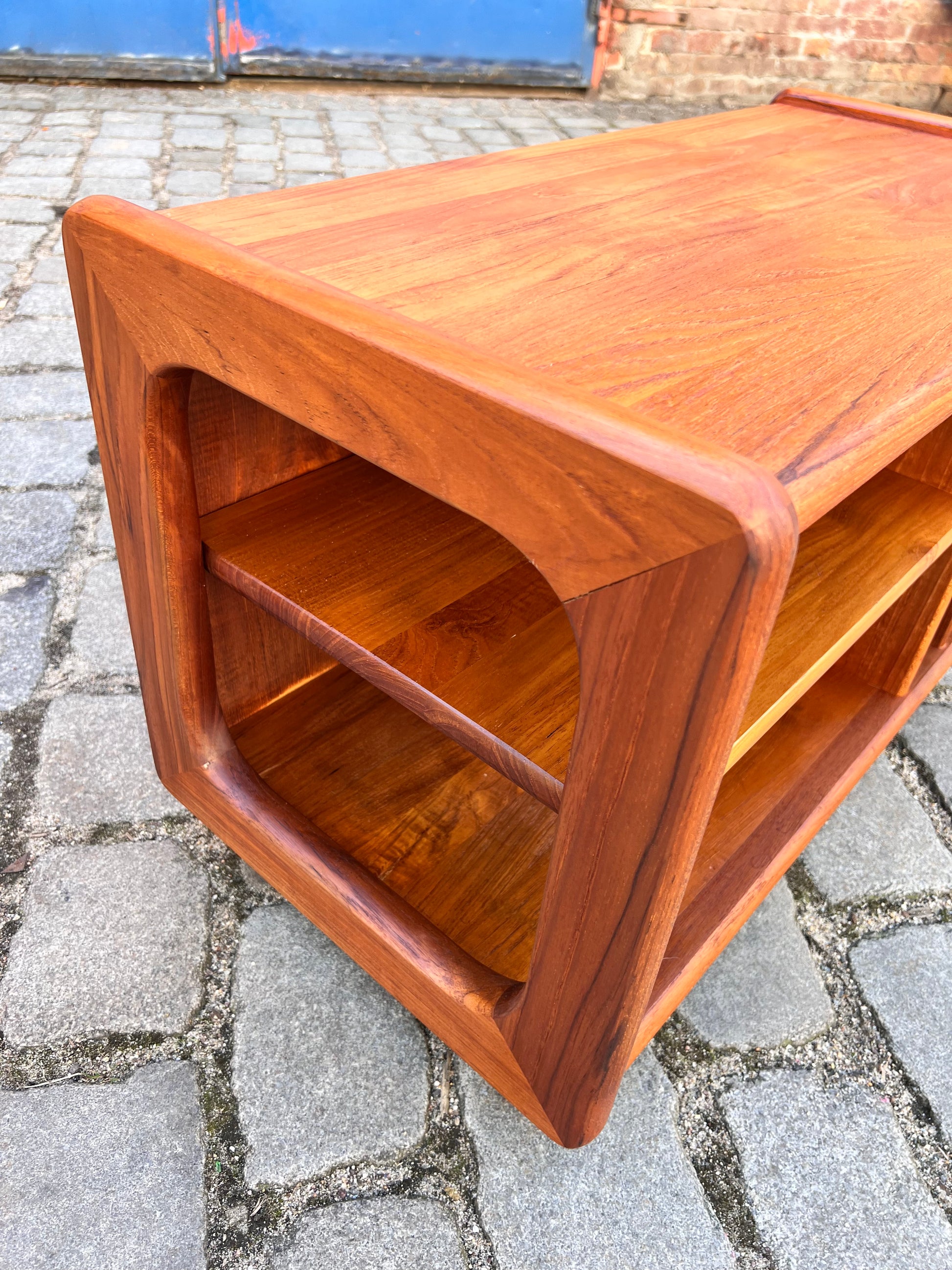 Rollwagen für Schallplatten Teak aus Dänemark