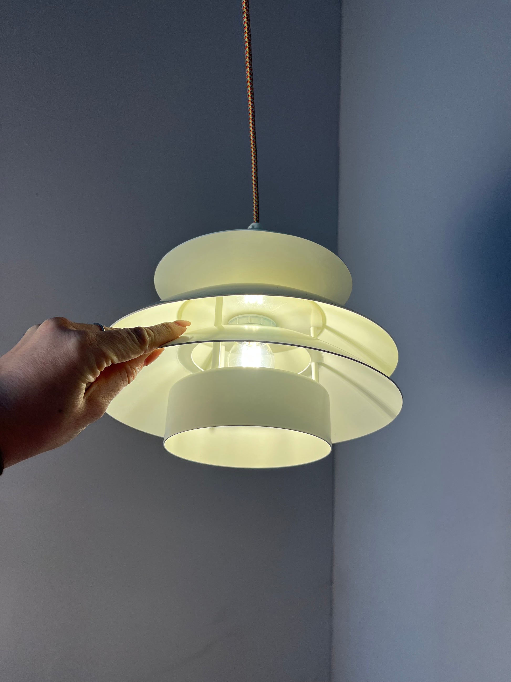 Lamellenlampe Modell 744 weiß von Top Lamper